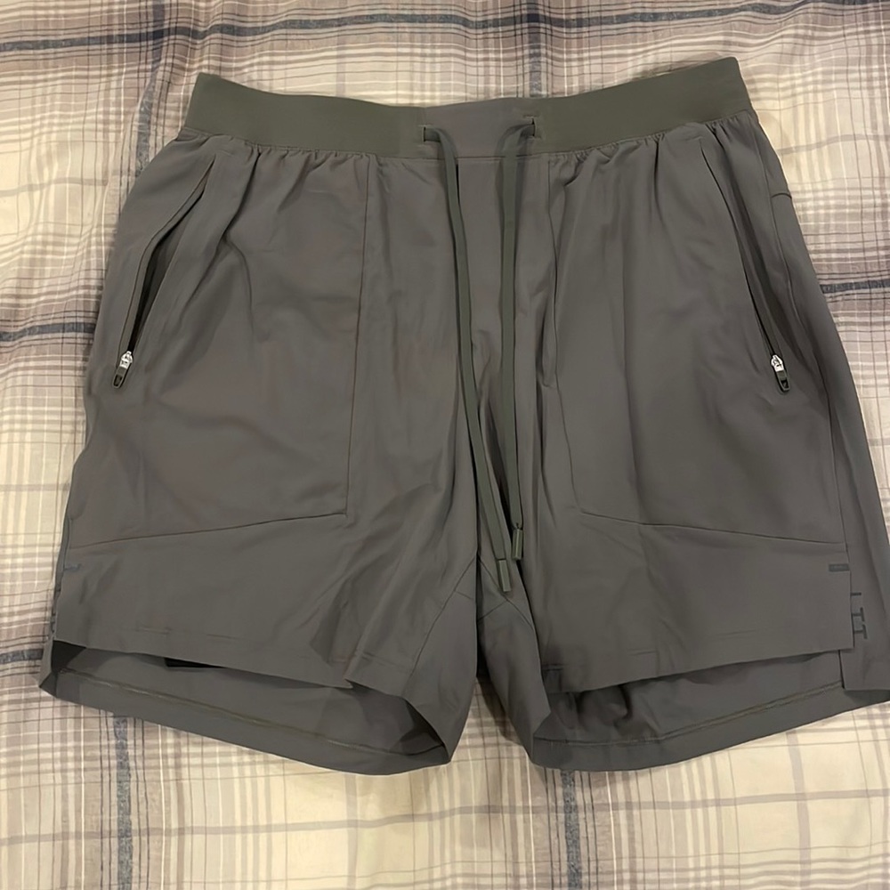 License to Train 7” Short with liner
